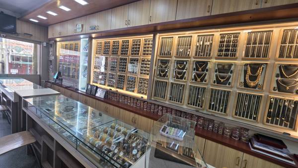 Gold necklace display - Manpasand Jewellers, T Dasarahalli